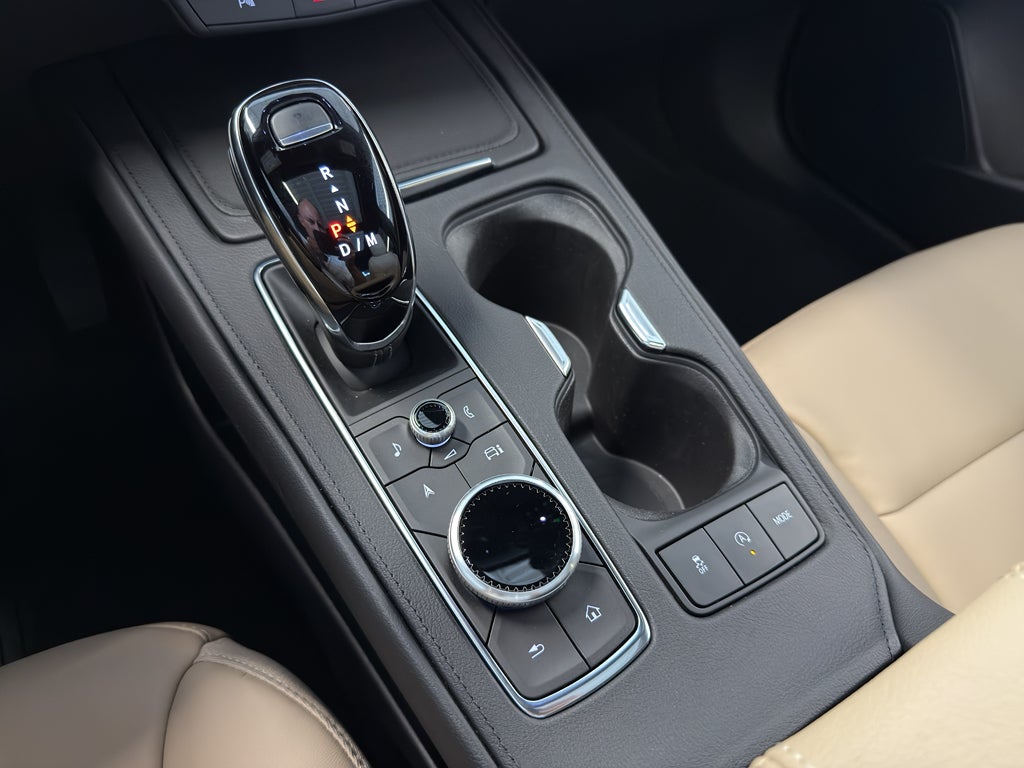 2024 Cadillac XT4 FWD Premium Luxury