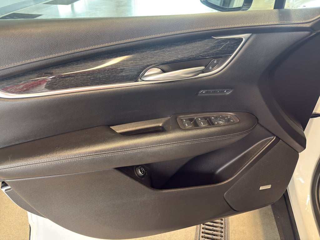 2022 Cadillac XT5 AWD Premium Luxury