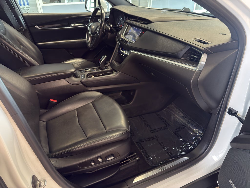 2022 Cadillac XT5 AWD Premium Luxury