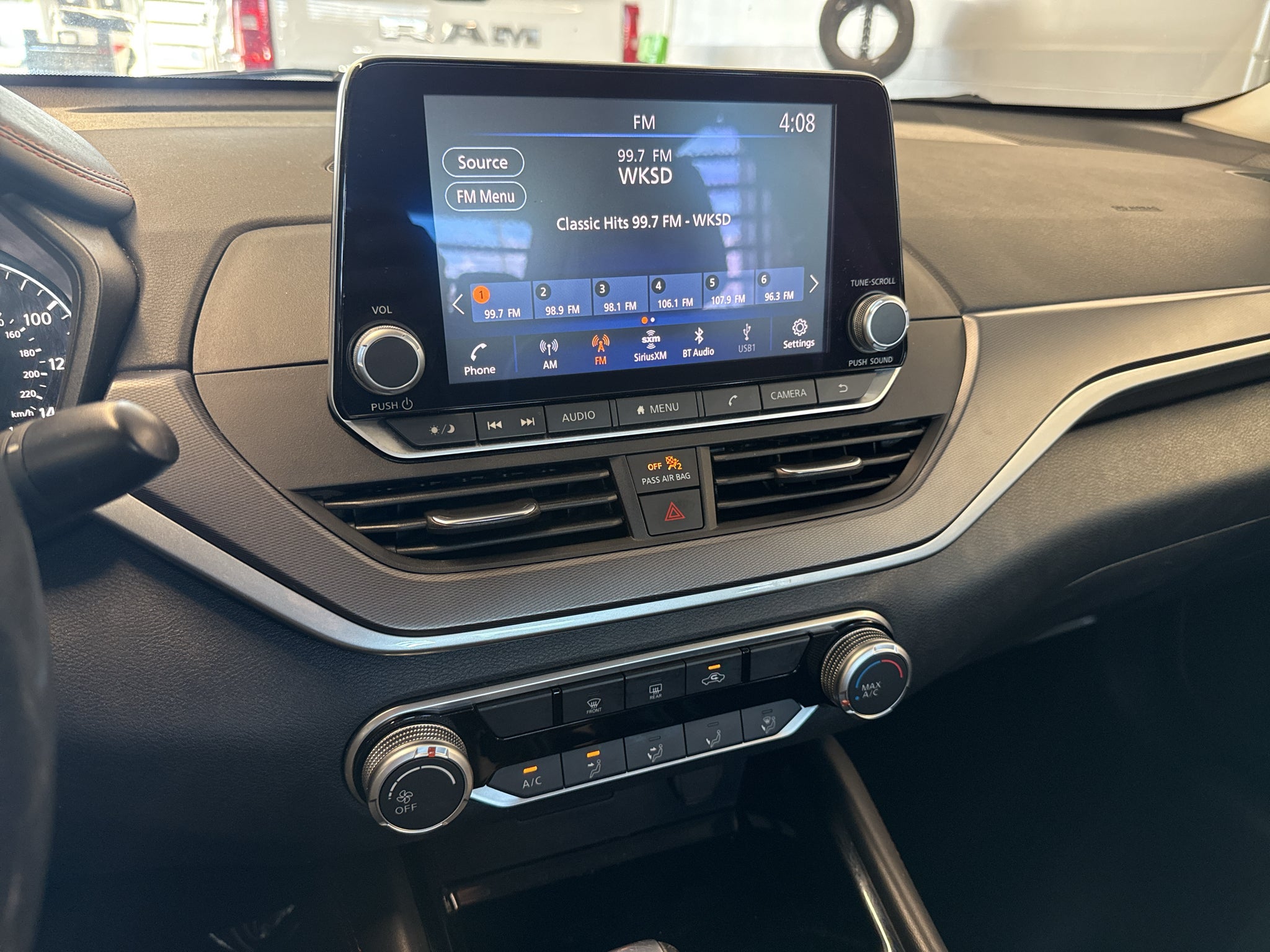 2023 Nissan Altima 2.5 SR