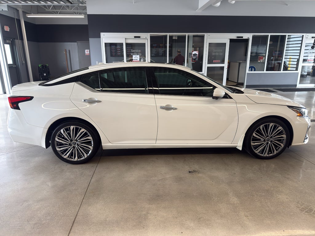 2023 Nissan Altima 2.5 SL