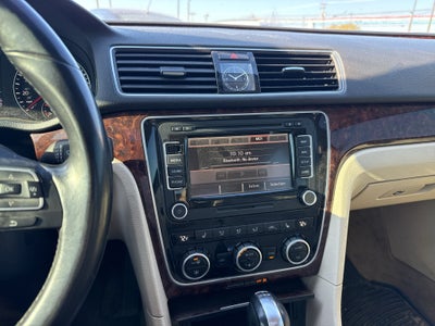 2013 Volkswagen Passat TDI SEL Premium