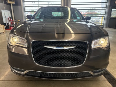 2021 Chrysler 300 Touring L