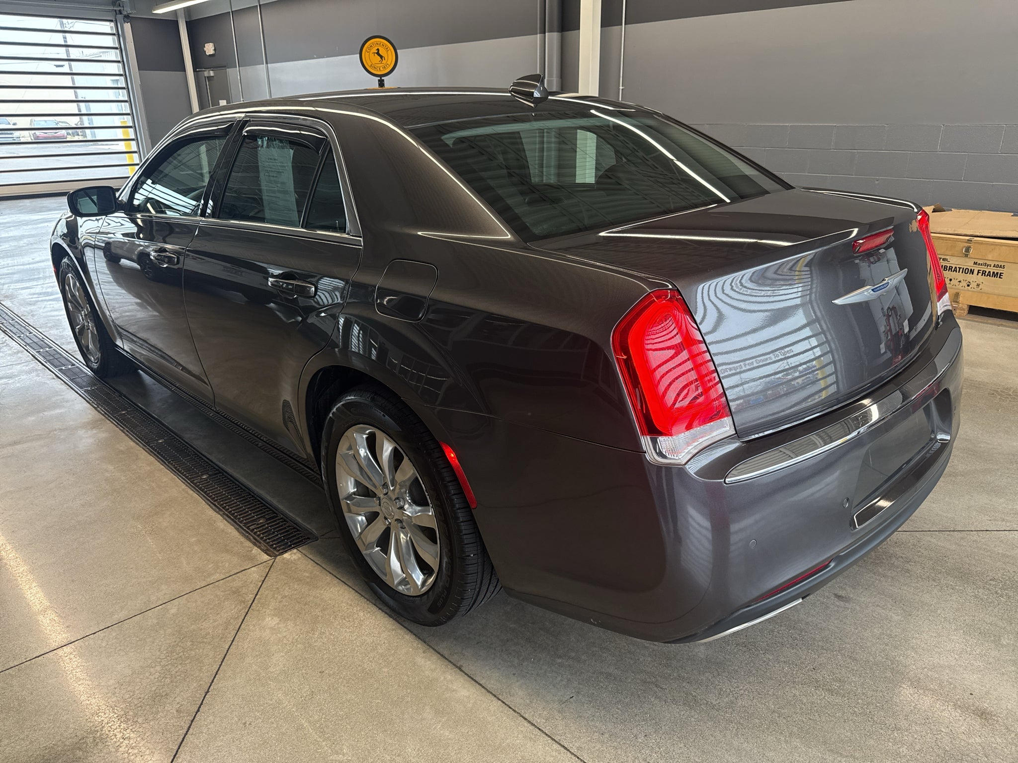 2021 Chrysler 300 Touring L