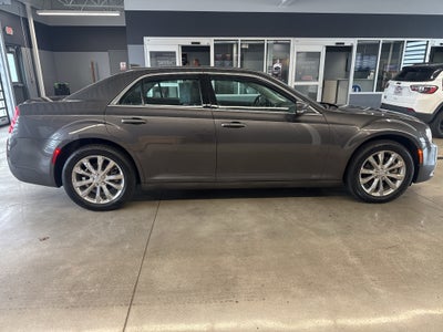 2021 Chrysler 300 Touring L