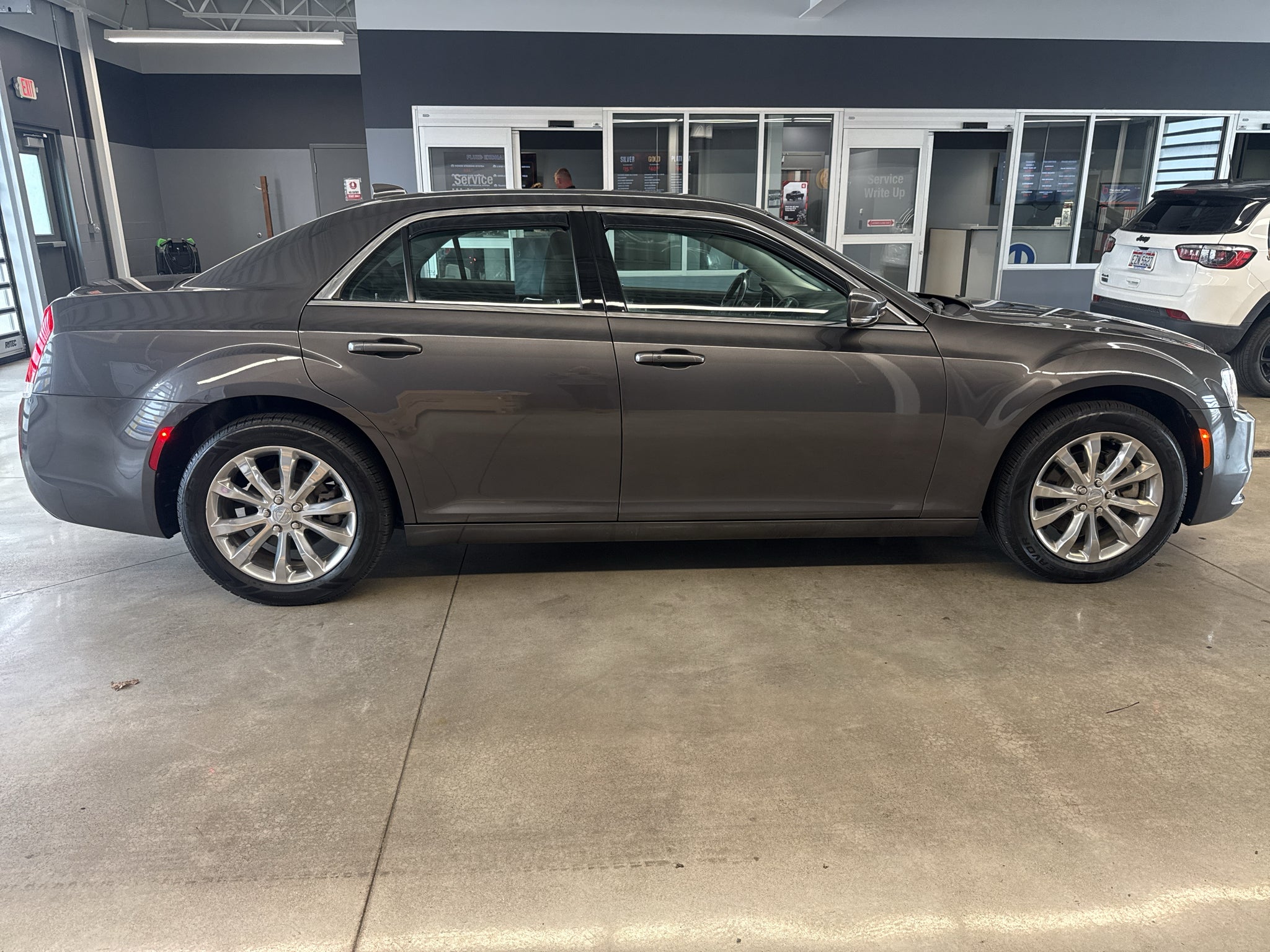 2021 Chrysler 300 Touring L