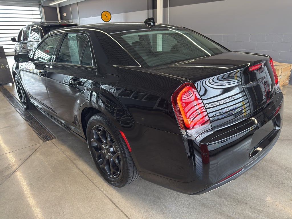 2023 Chrysler 300 300 Touring L