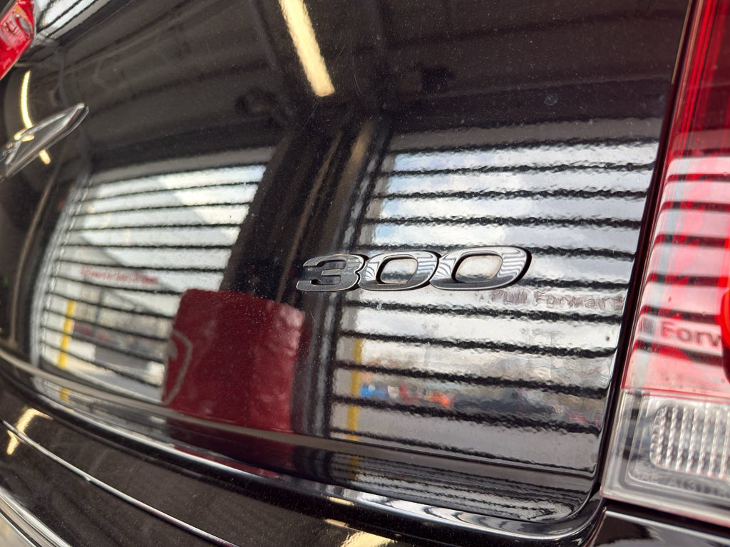 2023 Chrysler 300 300 Touring L