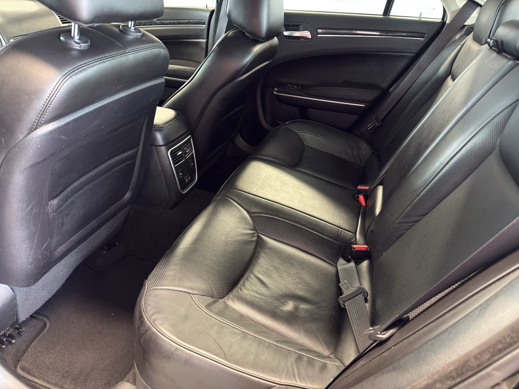 2023 Chrysler 300 300 Touring L