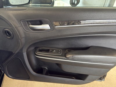 2023 Chrysler 300 300 Touring L