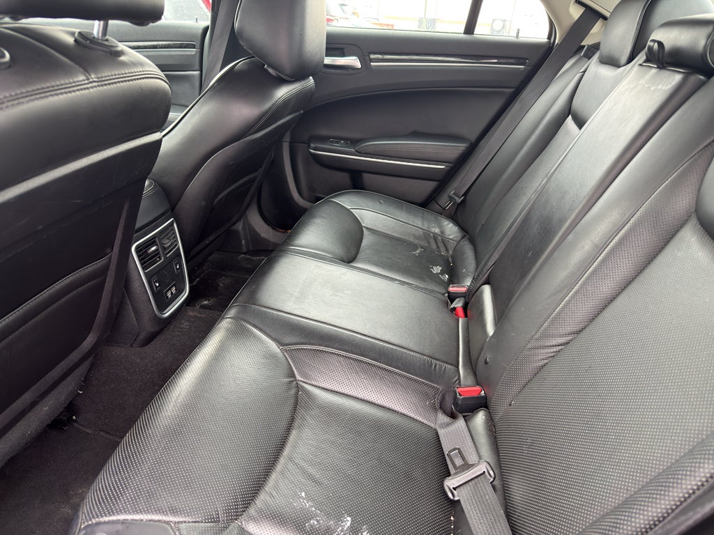 2023 Chrysler 300 300 Touring L