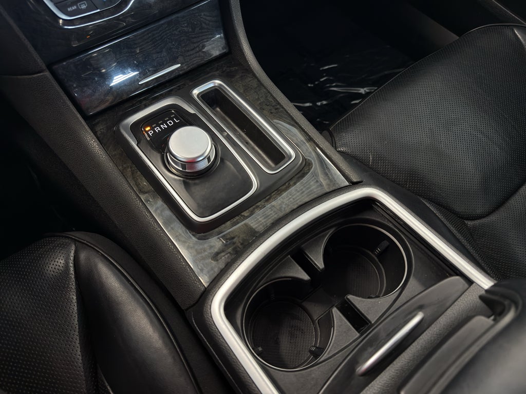 2023 Chrysler 300 300 Touring L