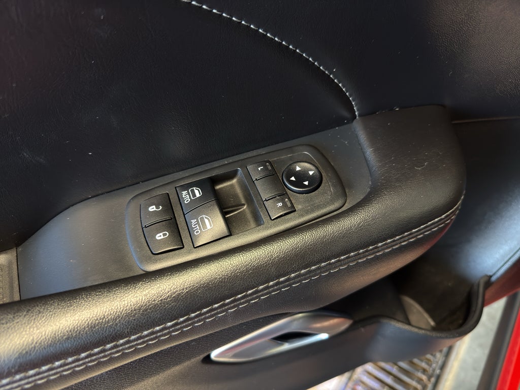 2018 Dodge Challenger 392 Hemi Scat Pack Shaker