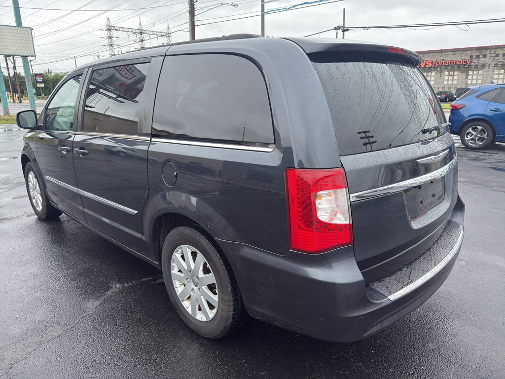 2013 Chrysler Town & Country Touring