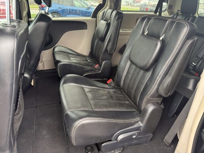 2013 Chrysler Town & Country Touring