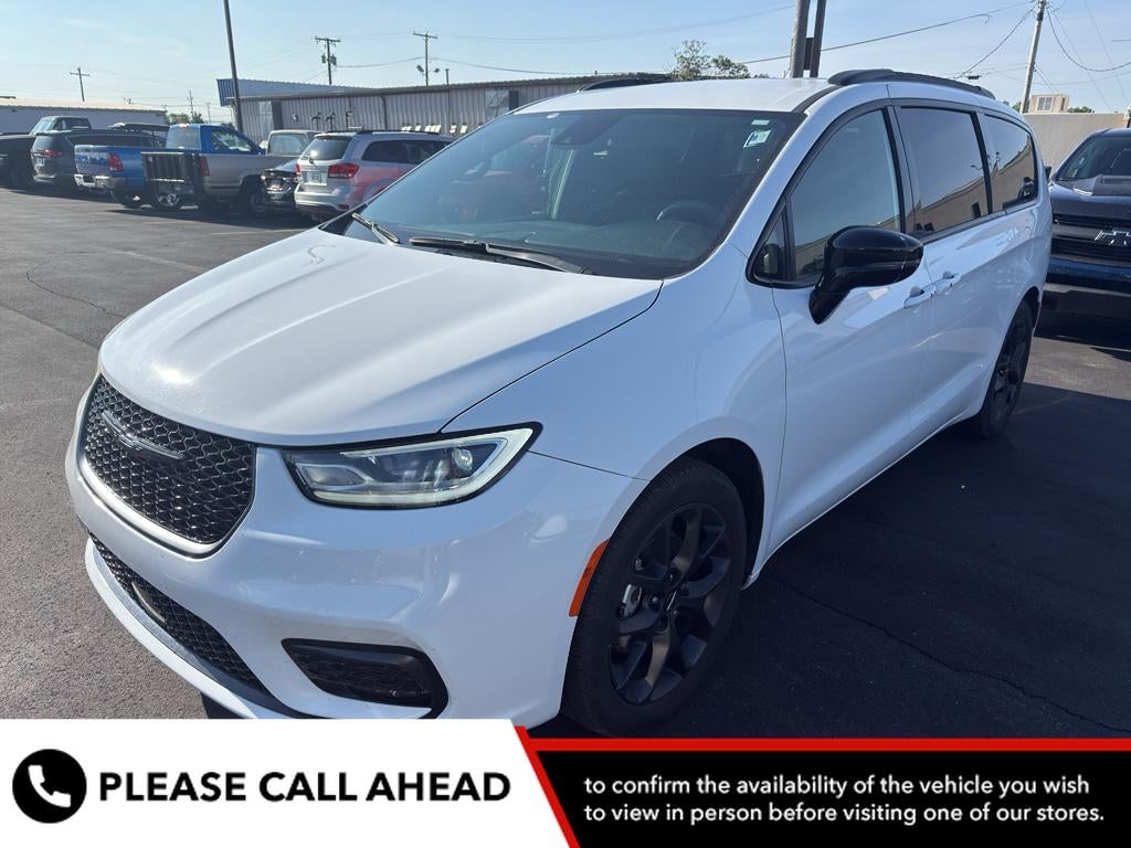 2024 Chrysler Pacifica Touring L