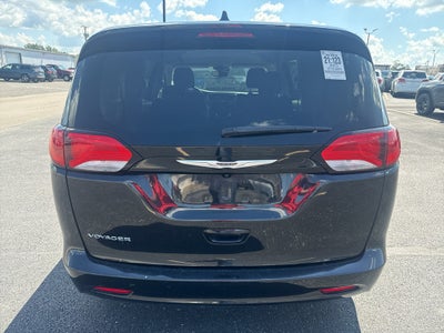 2023 Chrysler Voyager LX
