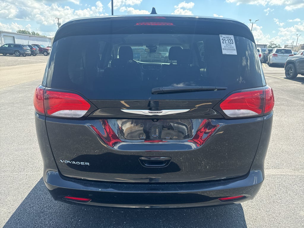 2023 Chrysler Voyager LX