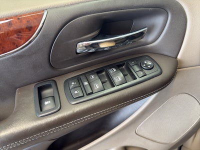 2012 Chrysler Town & Country Touring-L