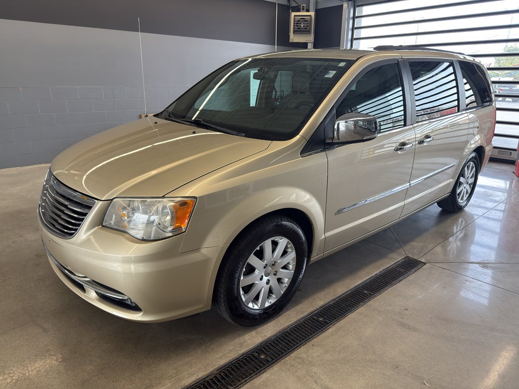 2012 Chrysler Town & Country Touring-L