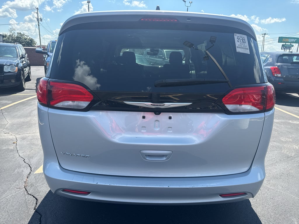2023 Chrysler Voyager LX
