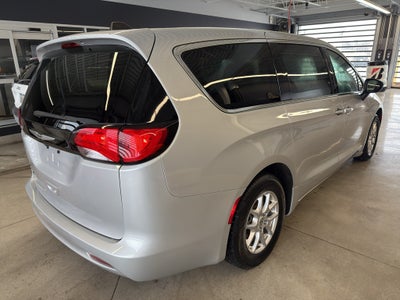 2024 Chrysler Voyager LX
