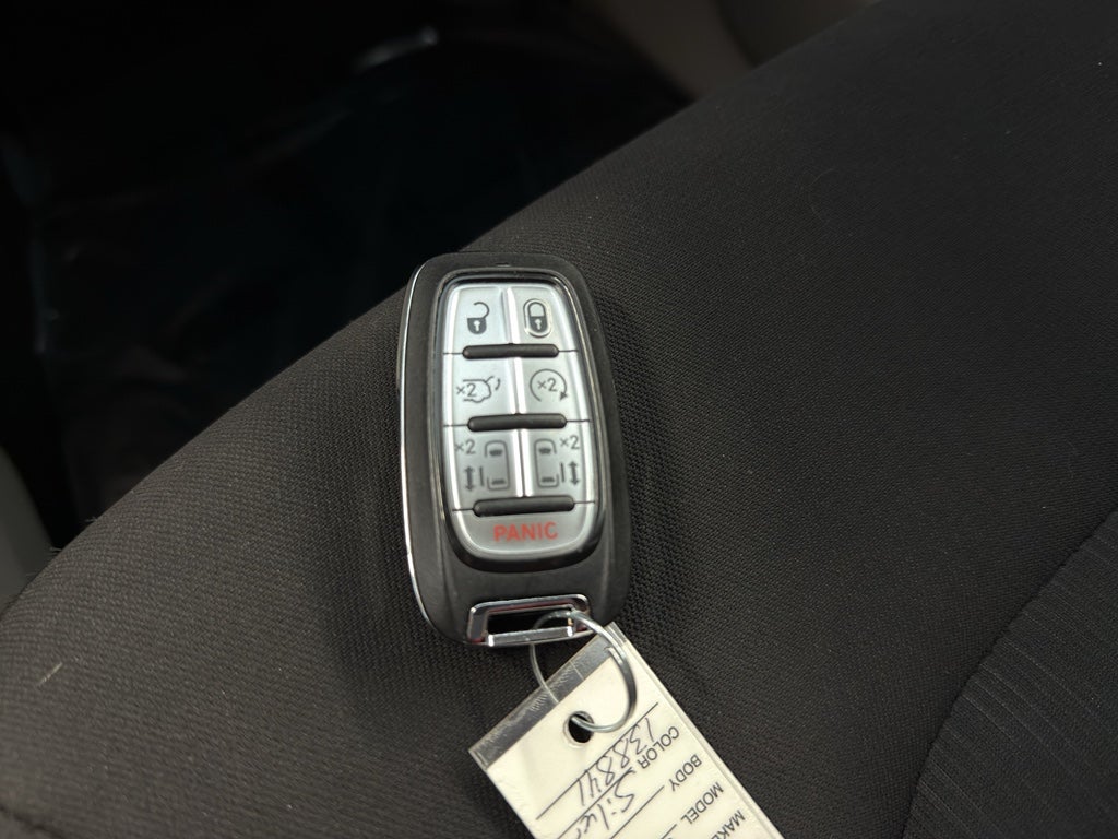 2024 Chrysler Voyager LX