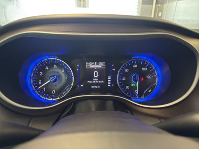 2024 Chrysler Voyager LX