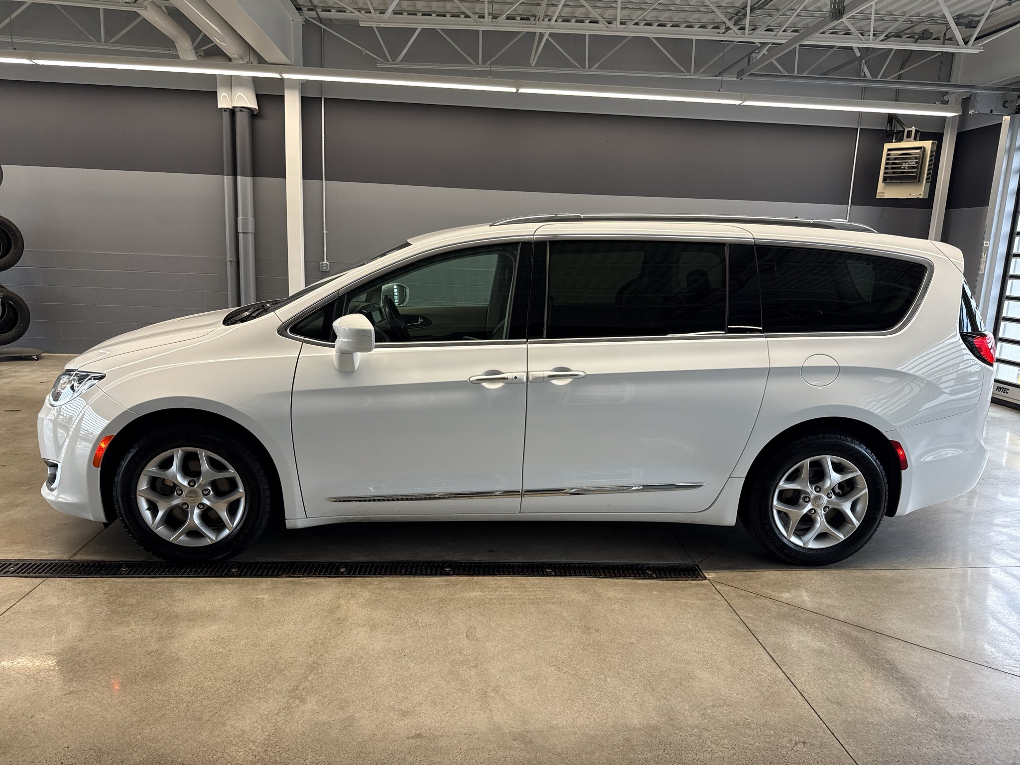2020 Chrysler Pacifica Touring L Plus