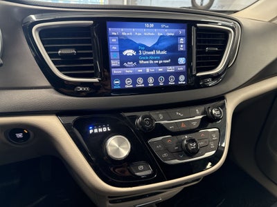 2020 Chrysler Pacifica Touring L Plus