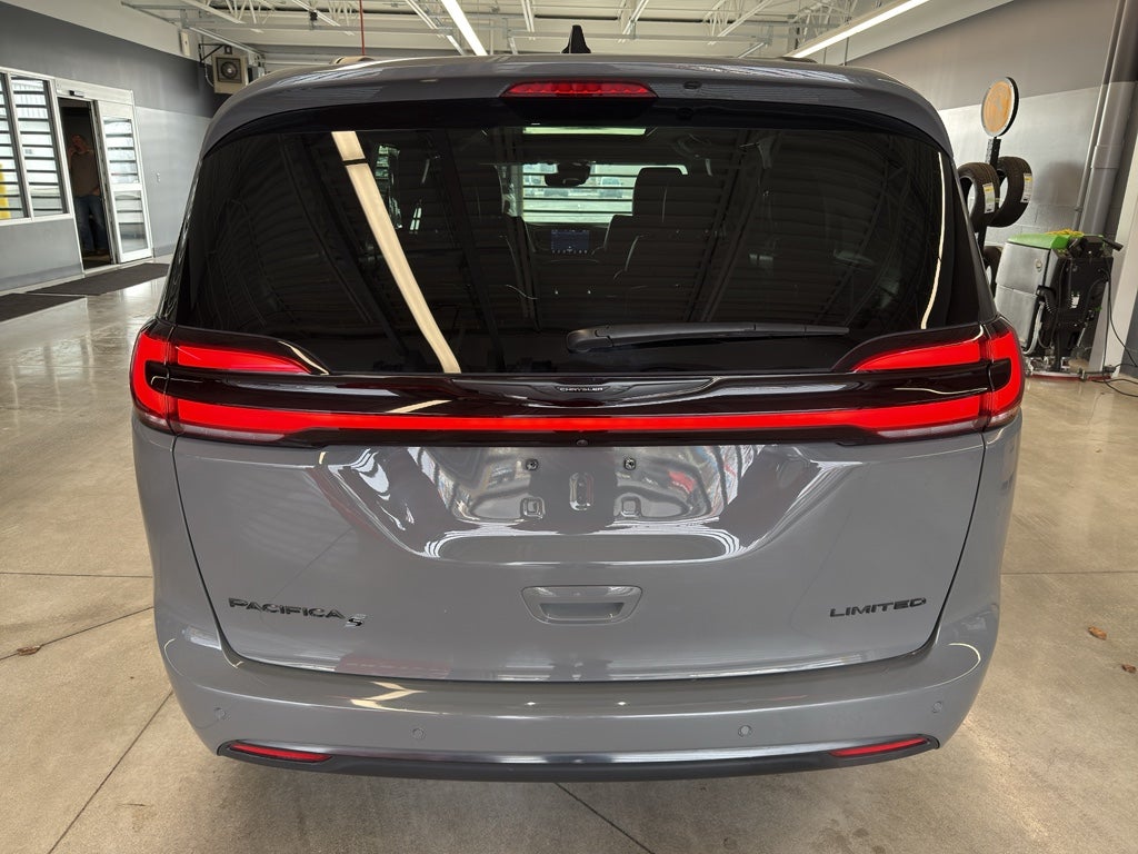 2025 Chrysler Pacifica Limited