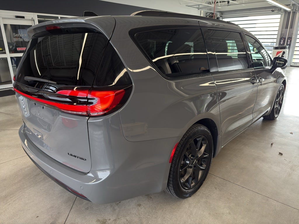 2025 Chrysler Pacifica Limited