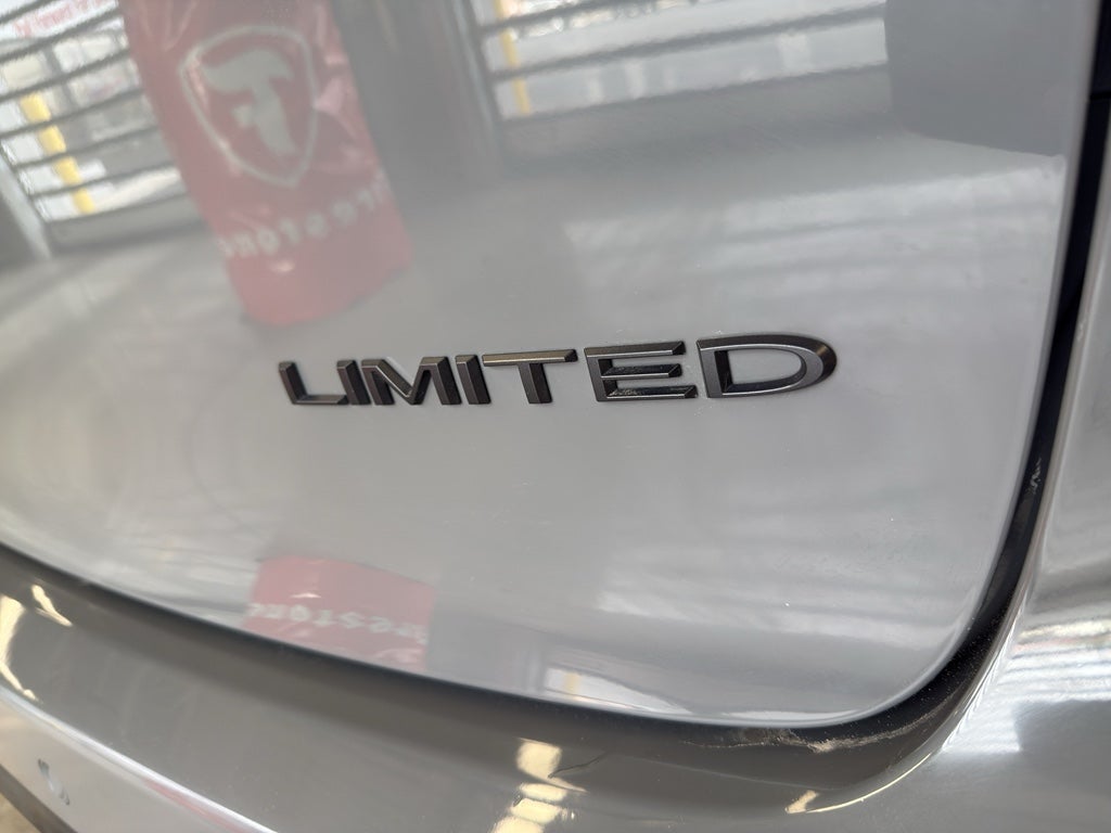 2025 Chrysler Pacifica Limited