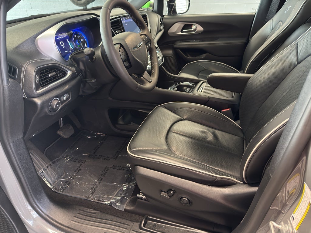 2025 Chrysler Pacifica Limited