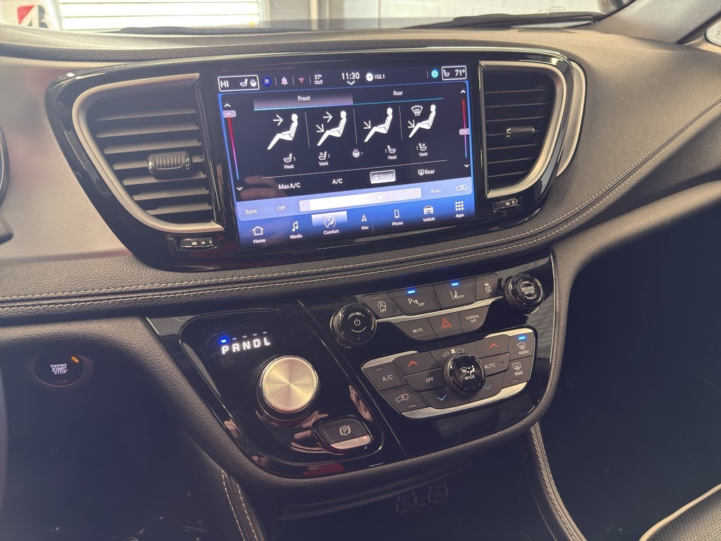 2025 Chrysler Pacifica Limited