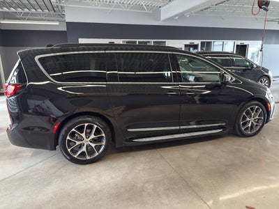 2022 Chrysler Pacifica Limited