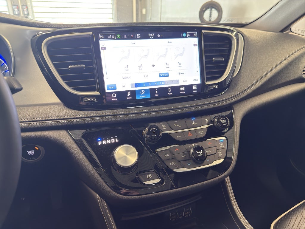 2025 Chrysler Pacifica Limited