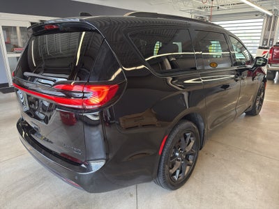 2024 Chrysler Pacifica Limited