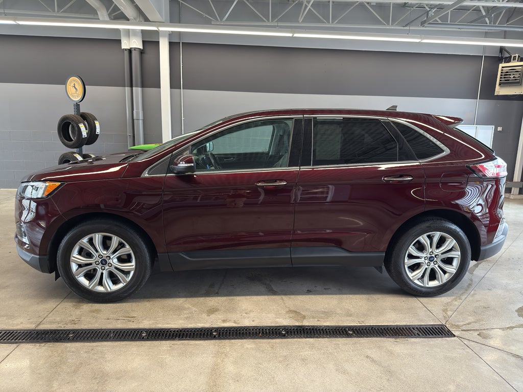 2022 Ford Edge Titanium