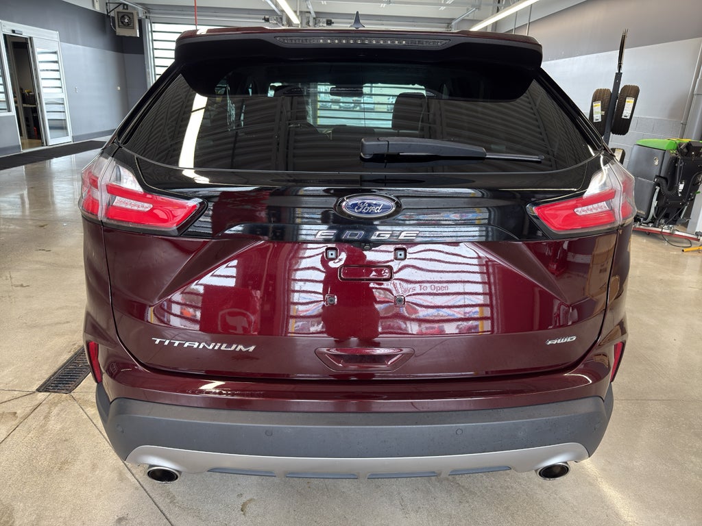 2022 Ford Edge Titanium