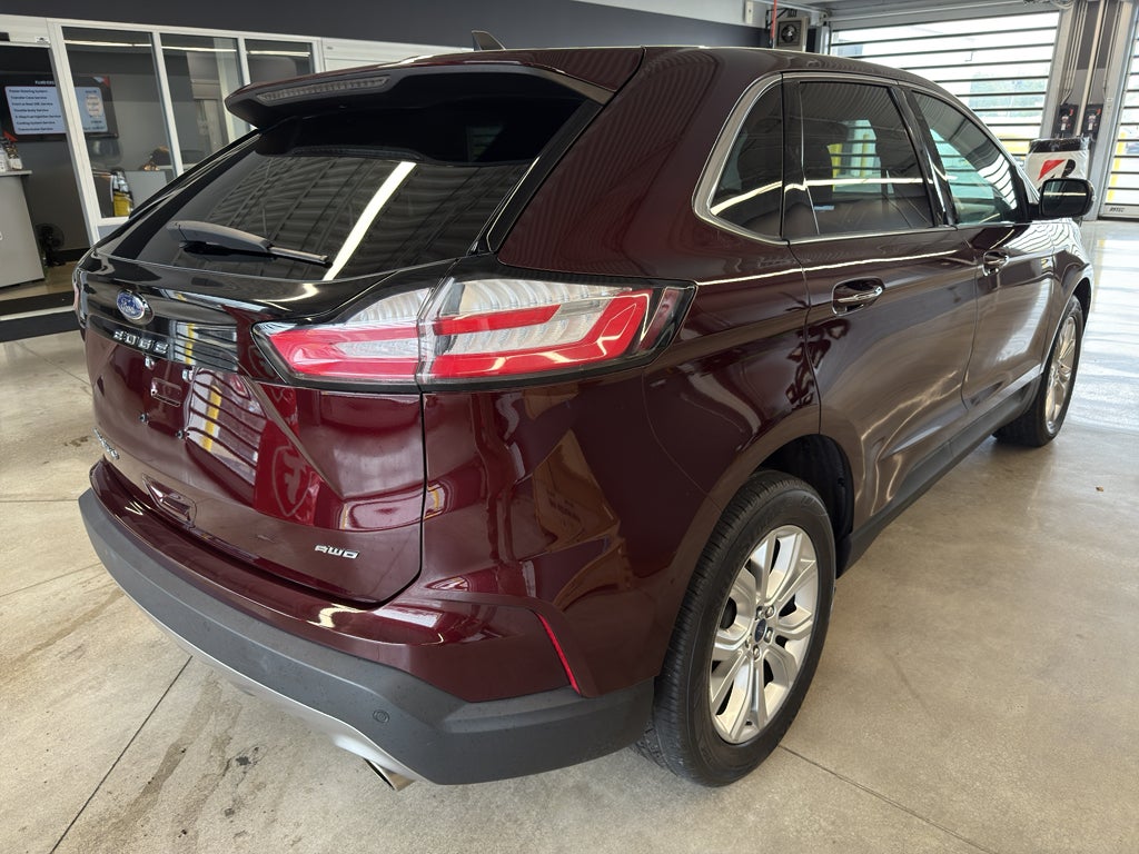 2022 Ford Edge Titanium