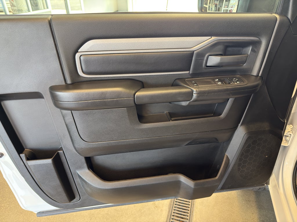 2025 RAM 3500 Chassis Tradesman