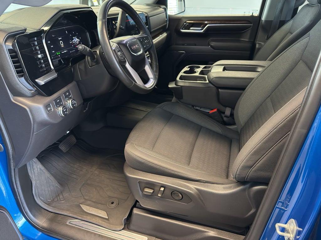 2023 GMC Sierra Elevation