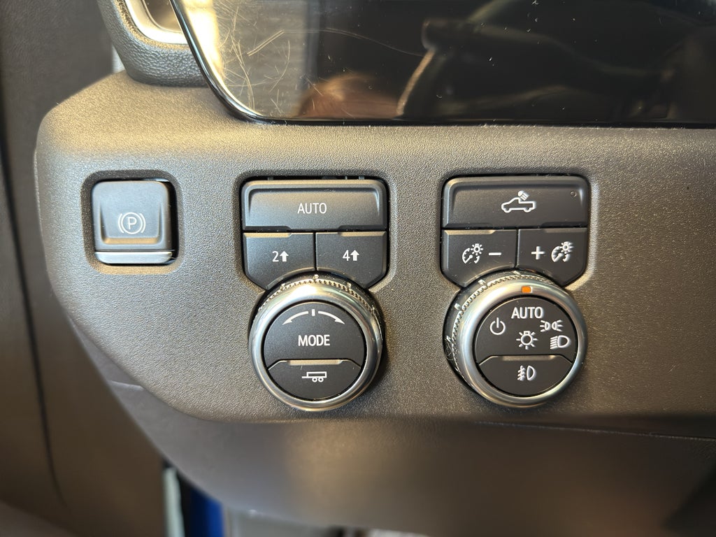 2023 GMC Sierra Elevation