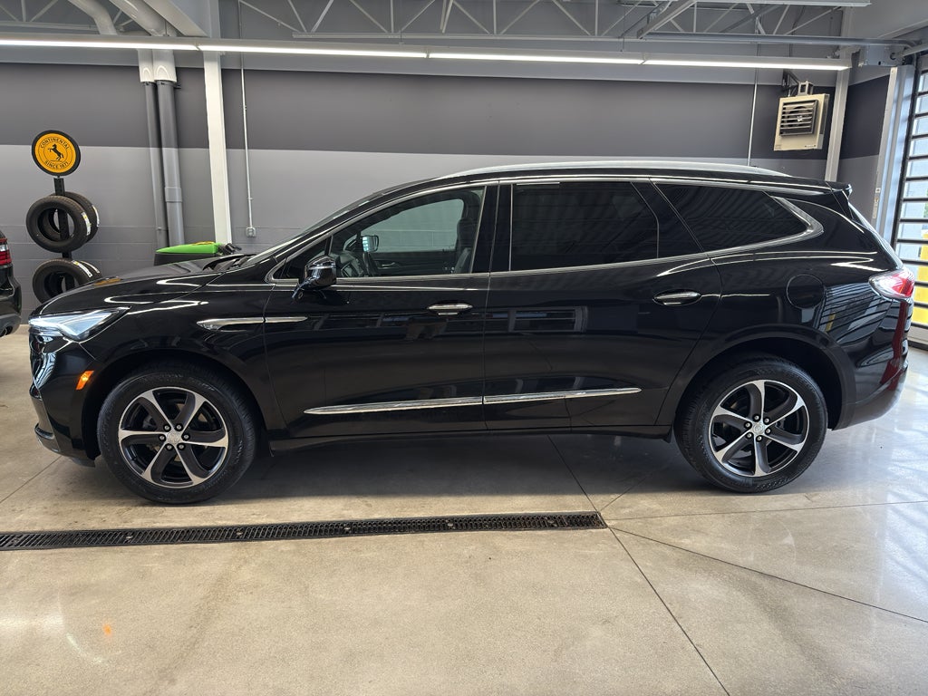 2022 Buick Enclave Essence