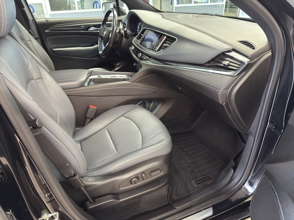 2022 Buick Enclave Essence