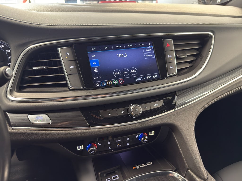 2022 Buick Enclave Essence