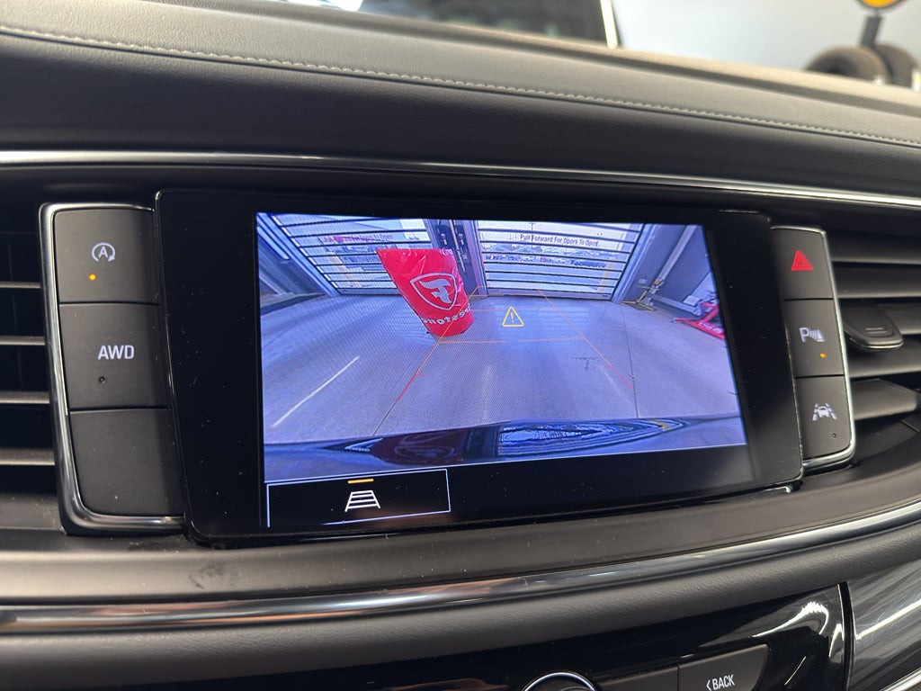 2022 Buick Enclave Essence