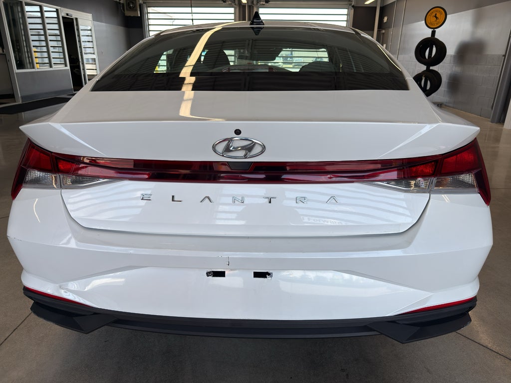 2021 Hyundai Elantra SE