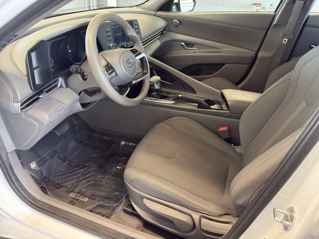 2021 Hyundai Elantra SE